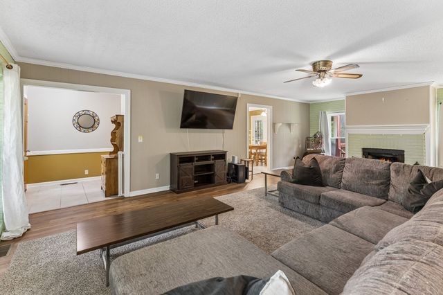 1912 Graceland Dr, Goodlettsville, TN 37072