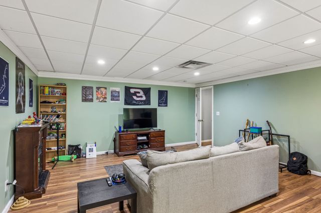 1912 Graceland Dr, Goodlettsville, TN 37072