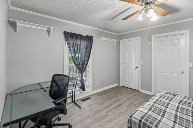 1912 Graceland Dr, Goodlettsville, TN 37072