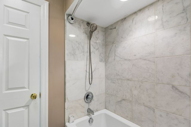 1912 Graceland Dr, Goodlettsville, TN 37072