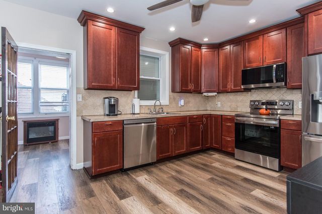 2736 ASH ST, Philadelphia, PA 19137
