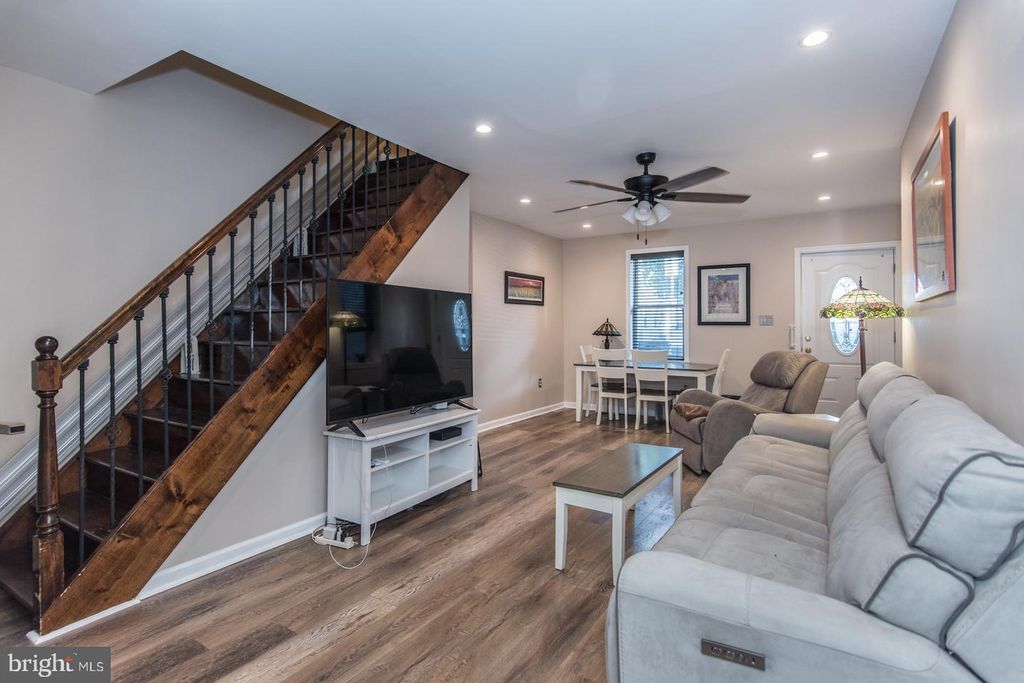 2736 ASH ST, PHILADELPHIA, PA 19137 — photo 5