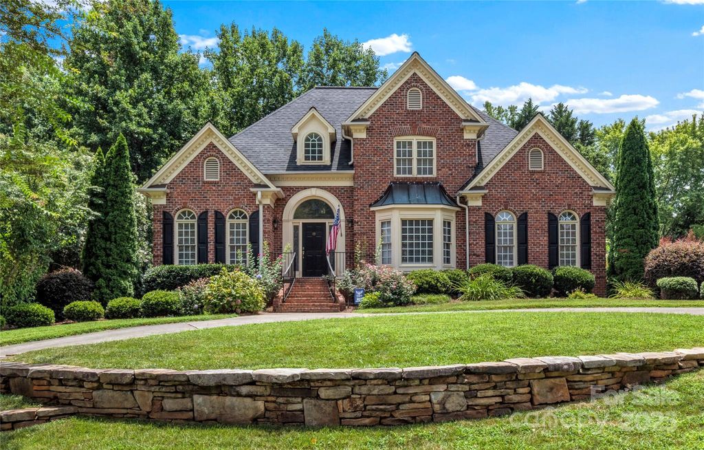 110 Wing Haven Circle, Winston Salem, NC 27106