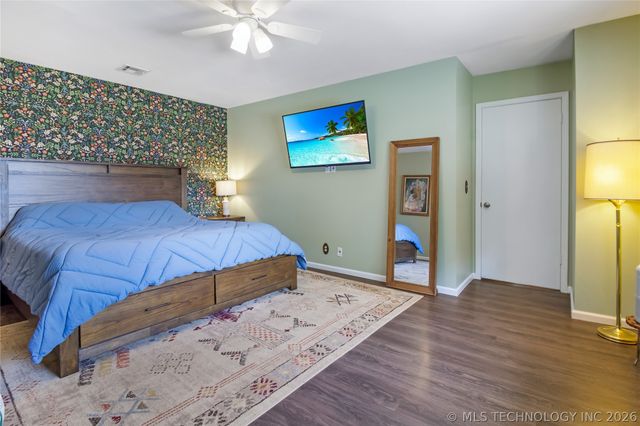 6114 S 69th East Place, Tulsa, OK 74133