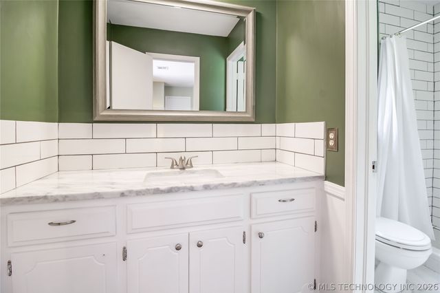 6114 S 69th East Place, Tulsa, OK 74133