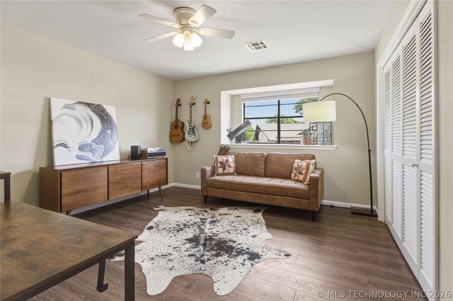 6114 S 69th East Place, Tulsa, OK 74133