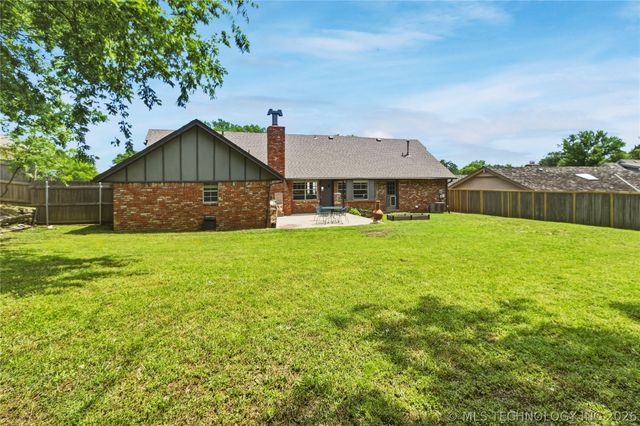 6114 S 69th East Place, Tulsa, OK 74133