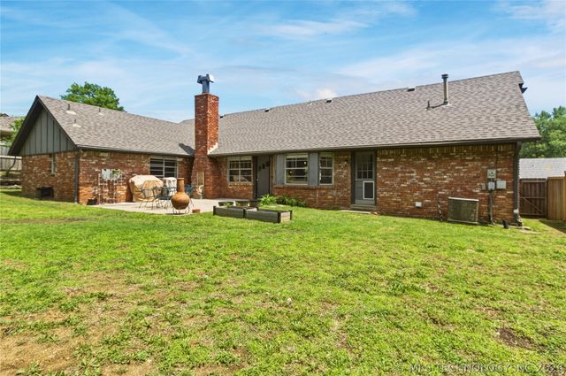 6114 S 69th East Place, Tulsa, OK 74133