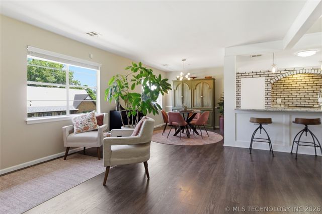 6114 S 69th East Place, Tulsa, OK 74133