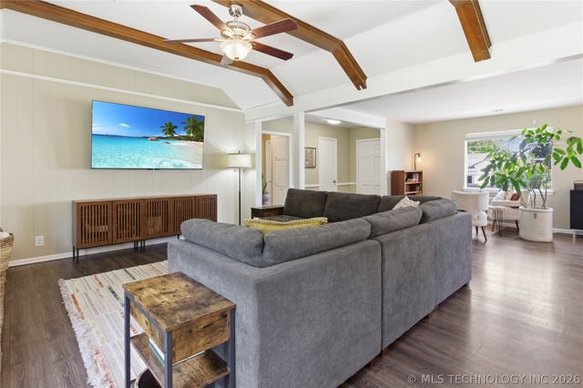 6114 S 69th East Place, Tulsa, OK 74133