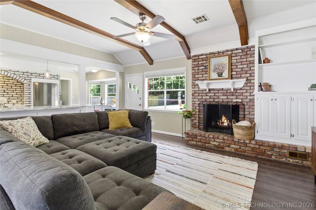 6114 S 69th East Place, Tulsa, OK 74133