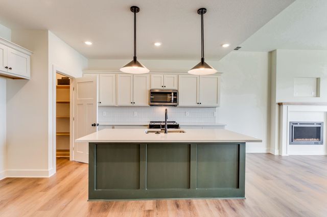 5558 Wandering Way, Maize, KS 67101