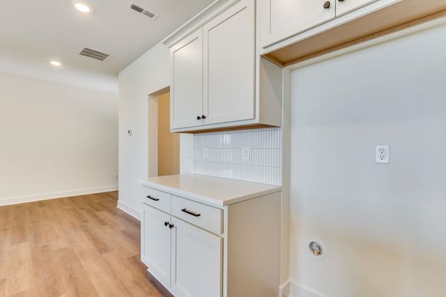 5558 Wandering Way, Maize, KS 67101