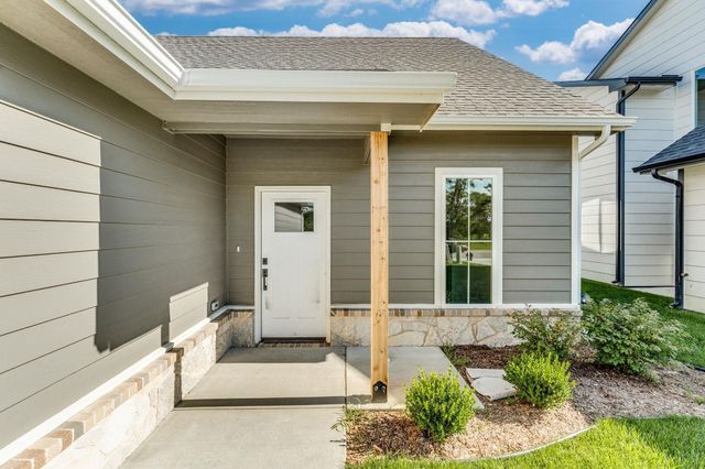 5558 Wandering Way, Maize, KS 67101