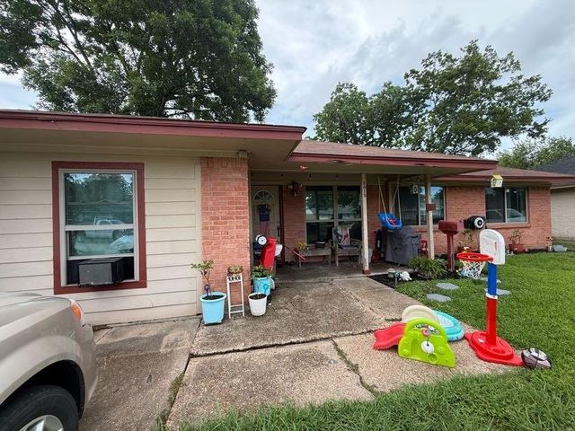 3013 Cedarcrest Drive, Pasadena, TX 77503