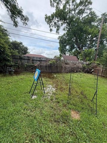 3013 Cedarcrest Drive, Pasadena, TX 77503