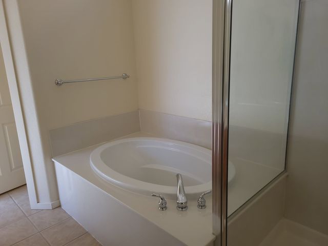 8 BAJADA PL, Santa Fe, NM 87508