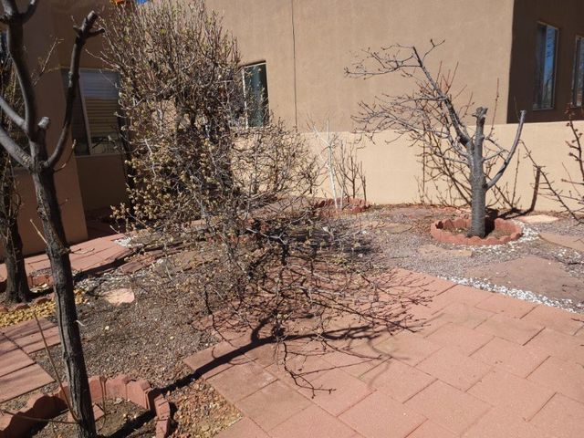 8 BAJADA PL, Santa Fe, NM 87508