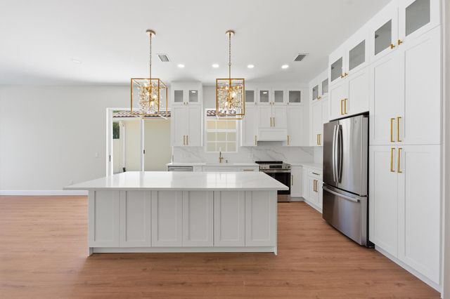 283 Kelsey Park Circle, Palm Beach Gardens, FL 33410