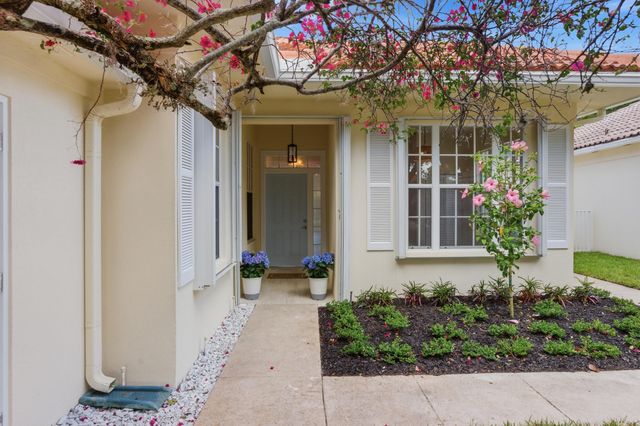 283 Kelsey Park Circle, Palm Beach Gardens, FL 33410