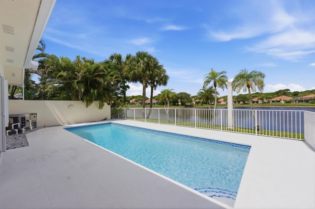 283 Kelsey Park Circle, Palm Beach Gardens, FL 33410