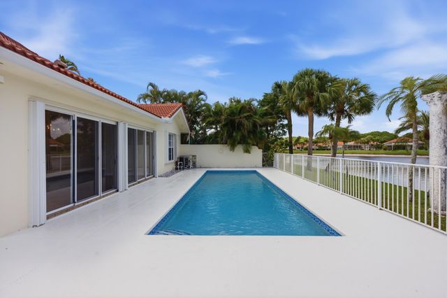 283 Kelsey Park Circle, Palm Beach Gardens, FL 33410