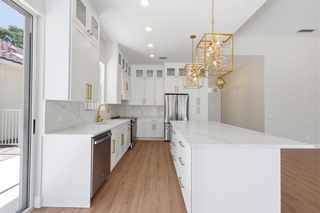 283 Kelsey Park Circle, Palm Beach Gardens, FL 33410