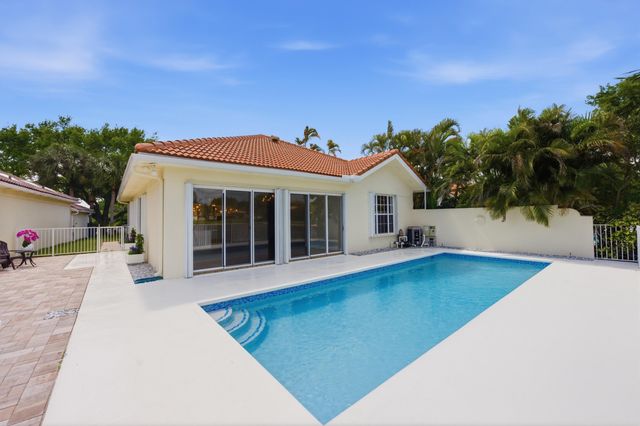 283 Kelsey Park Circle, Palm Beach Gardens, FL 33410