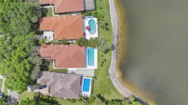 283 Kelsey Park Circle, Palm Beach Gardens, FL 33410