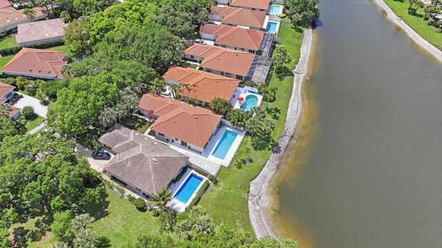 283 Kelsey Park Circle, Palm Beach Gardens, FL 33410