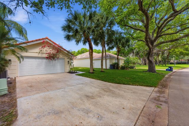 283 Kelsey Park Circle, Palm Beach Gardens, FL 33410