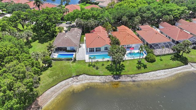 283 Kelsey Park Circle, Palm Beach Gardens, FL 33410