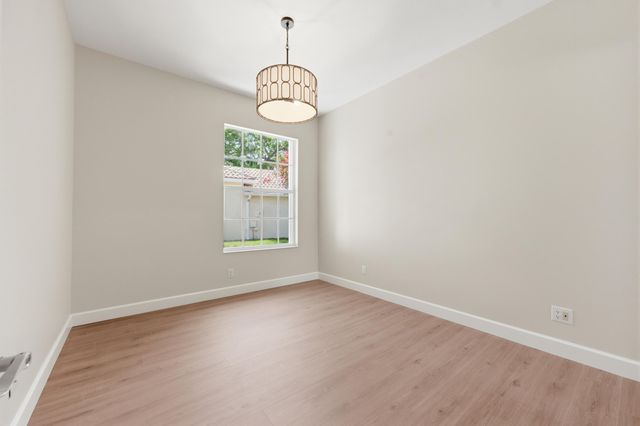 283 Kelsey Park Circle, Palm Beach Gardens, FL 33410