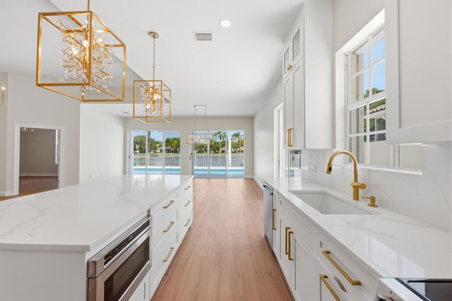 283 Kelsey Park Circle, Palm Beach Gardens, FL 33410