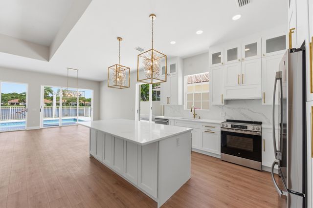 283 Kelsey Park Circle, Palm Beach Gardens, FL 33410