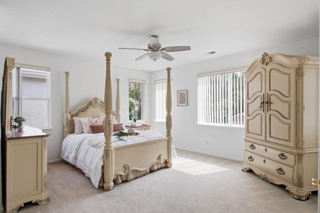4230 Eveningside Ln, Tracy, CA 95377
