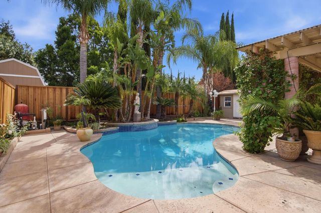 4230 Eveningside Ln, Tracy, CA 95377