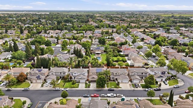 4230 Eveningside Ln, Tracy, CA 95377