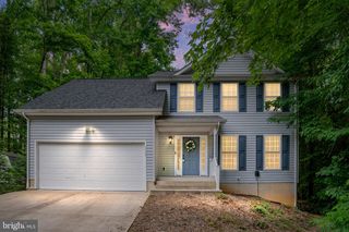 8389 TOMPKINS DR, King George, VA 22485