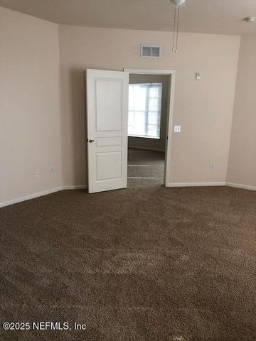 8290 GATE Parkway W, 1415, Jacksonville, FL 32216