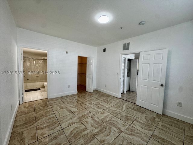 17350 NW 67th Ave 109, Hialeah, FL 33015