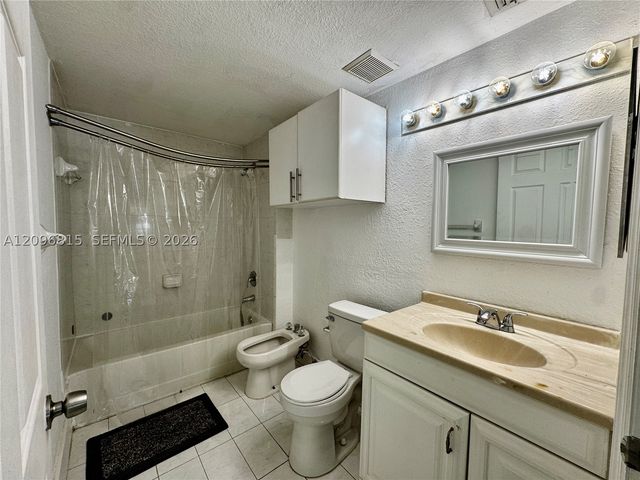 17350 NW 67th Ave 109, Hialeah, FL 33015