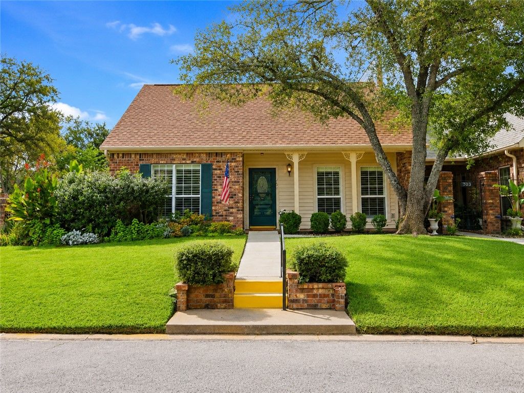 701 Walker Street, Bryan, TX 77802 — exterior