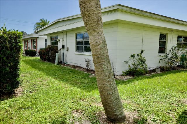 1741 CARIBBEAN CIRCLE 13, Venice, FL 34293