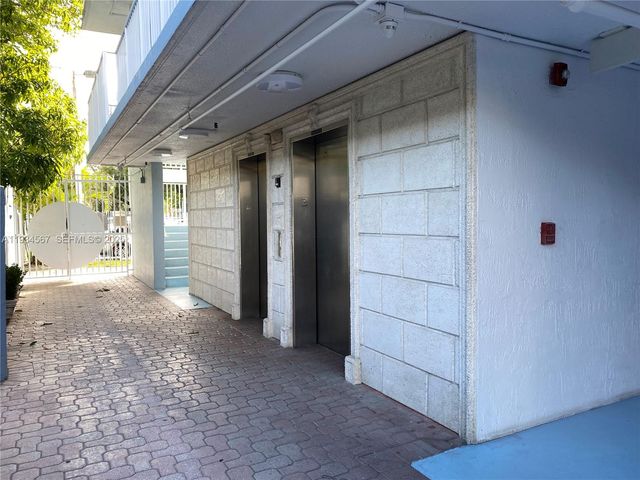 2575 SW 27th Ave 301, Miami, FL 33133