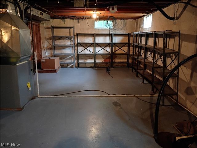 2435 Ravenna Avenue, East Canton, OH 44730