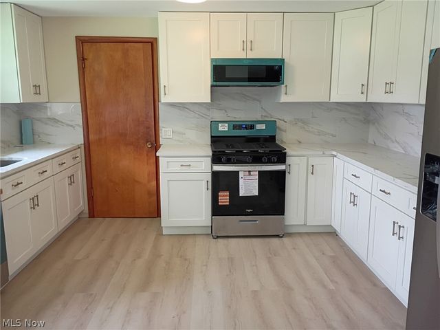 2435 Ravenna Avenue, East Canton, OH 44730