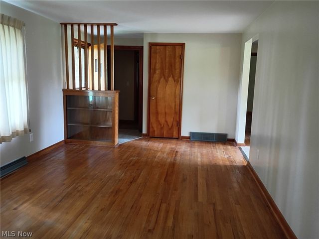 2435 Ravenna Avenue, East Canton, OH 44730