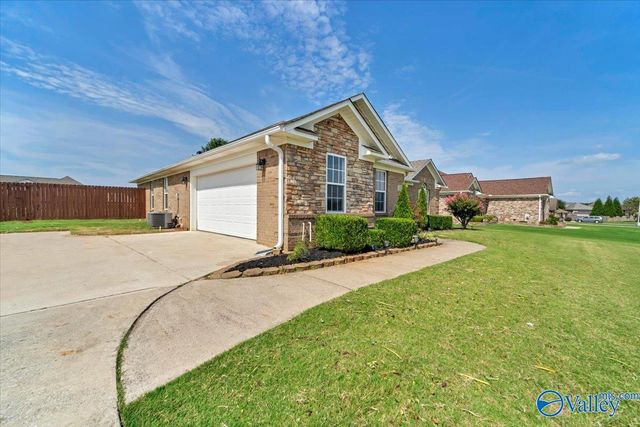 115 Evergreenview Drive, Hazel Green, AL 35750