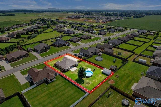 115 Evergreenview Drive, Hazel Green, AL 35750